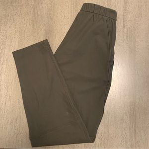 Lululemon Essential Pant